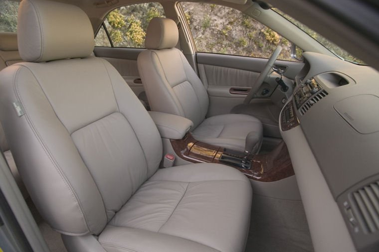 2005 Toyota Camry XLE Interior Picture